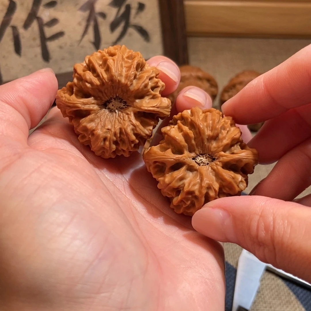 文玩核桃吊坠龙门涧40尺