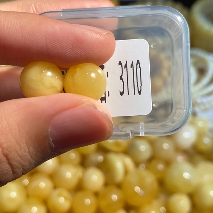 筝***语琥珀未镶嵌珠宝奇石3110
