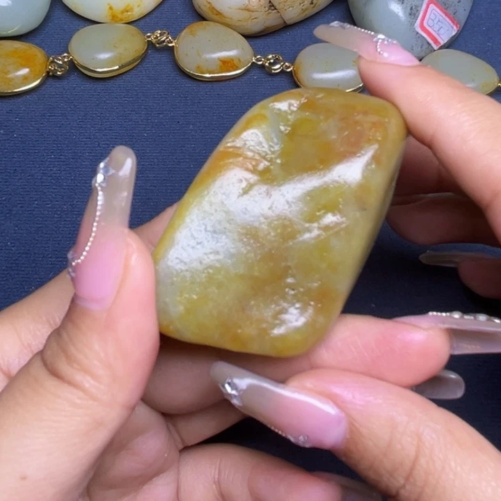 和田玉未镶嵌珠宝奇石