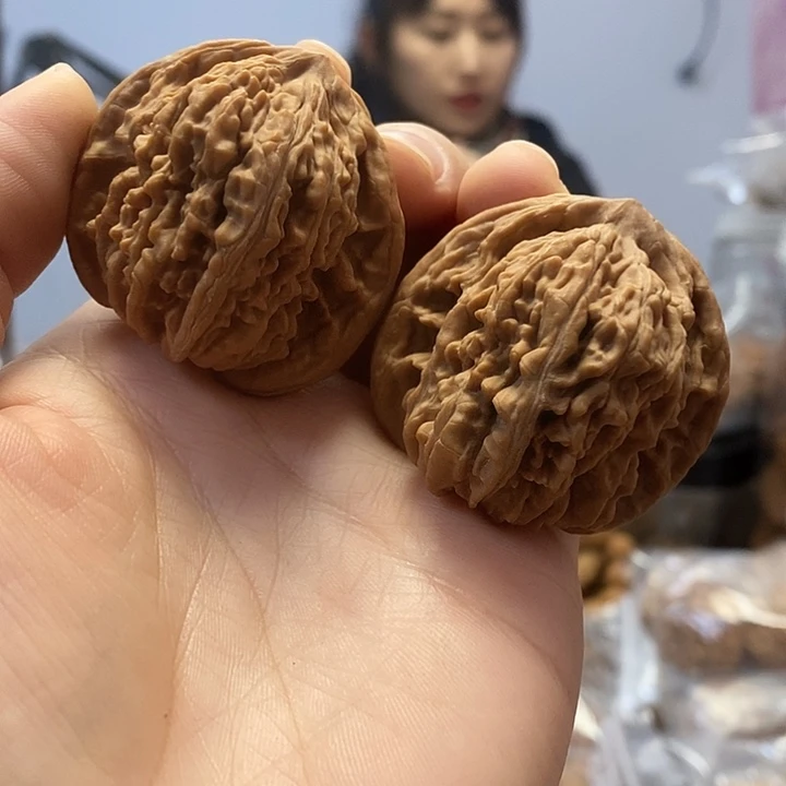 文玩核桃把件42.5四座楼