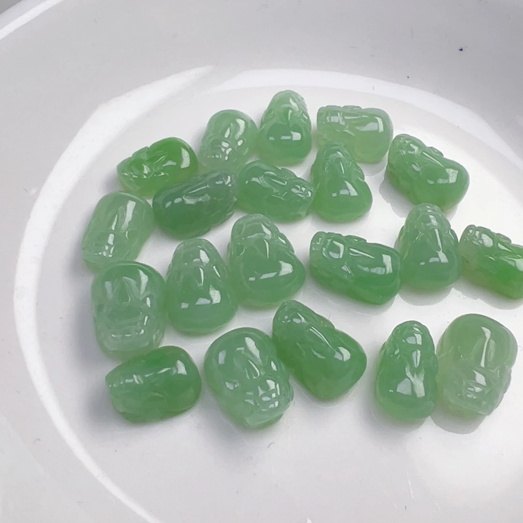 翡翠散珠貔貅一只