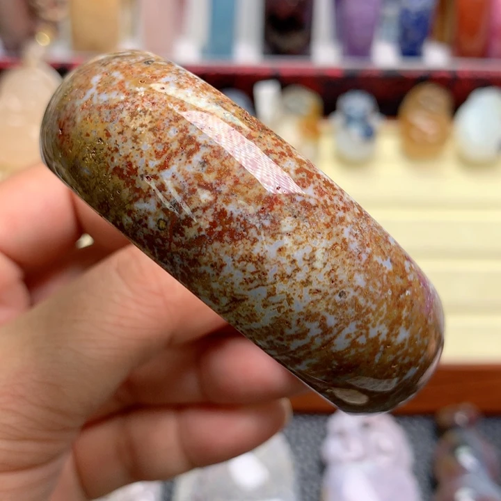 硅化珊瑚（珊瑚玉）未镶嵌颈饰58圈口有瑕