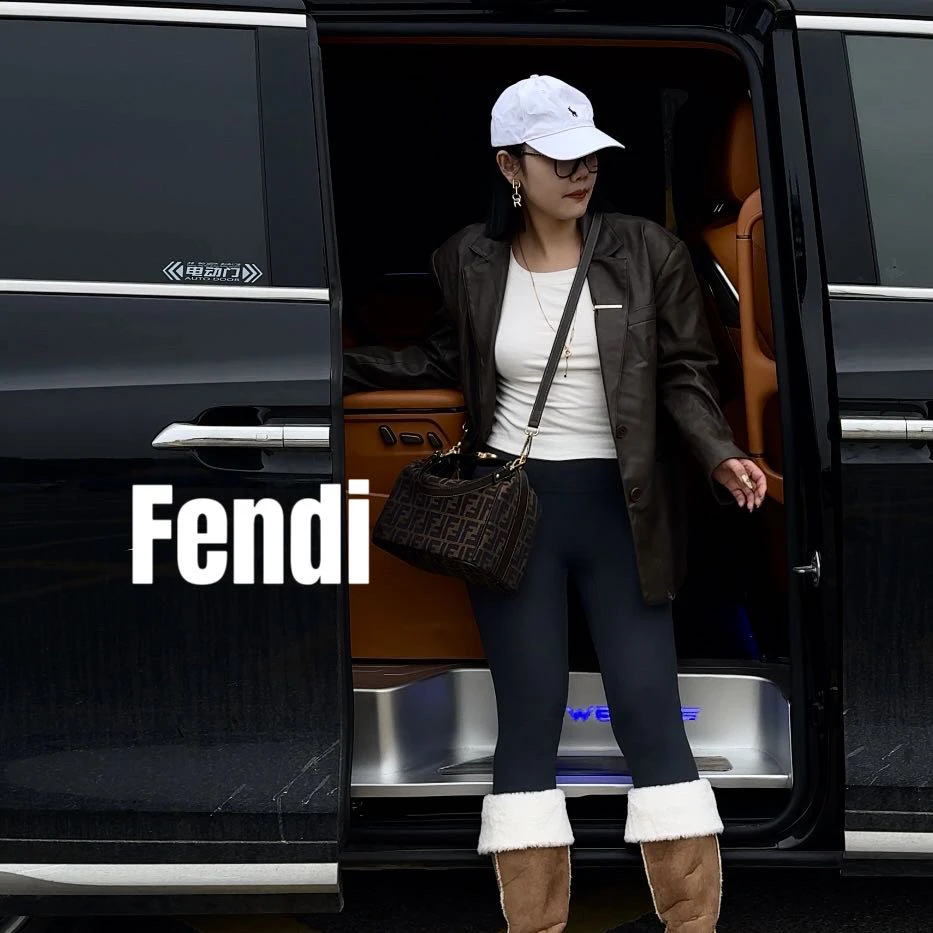 修复品8615226/FENDI/芬迪老花大号饭盒包