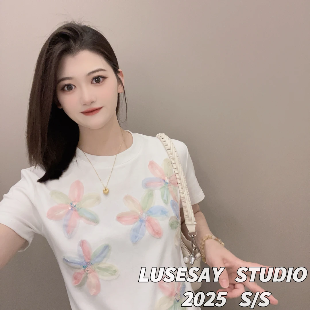 LUSESAY 立体刺绣花花 夏季2025新款 短袖t恤女百搭显瘦白色上衣