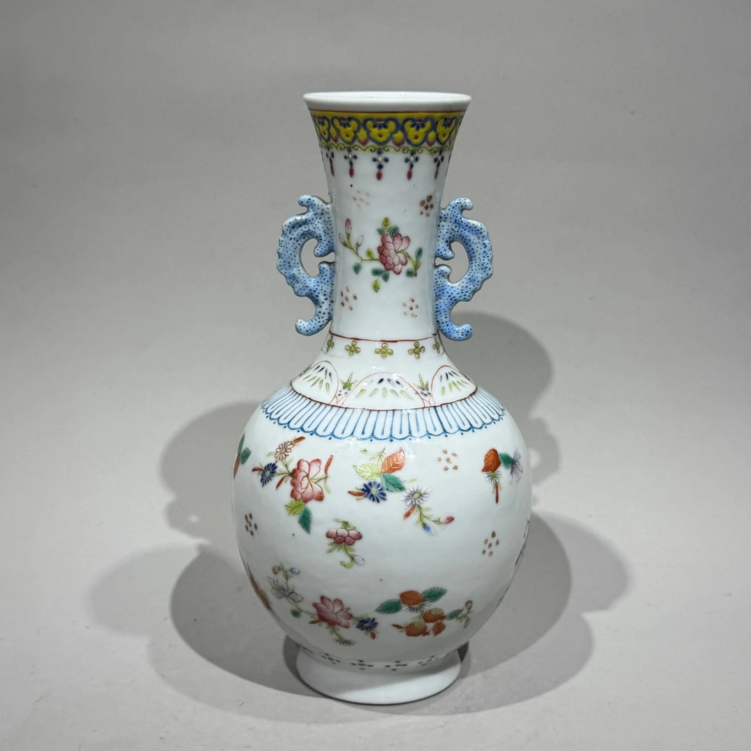 清晚期粉彩花卉双耳瓶【古董拍卖】QV25QW0120008