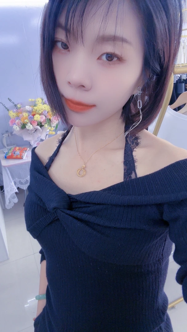 微胖mm一字肩蕾丝挂脖针织衫设计感扭结打底衫上衣