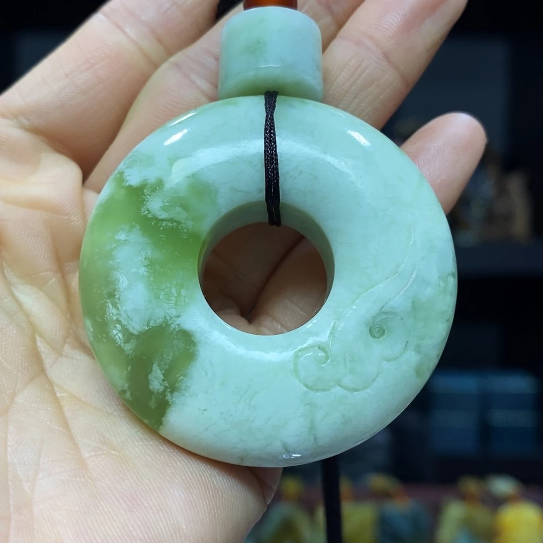 未镶嵌岫玉挂件吊坠