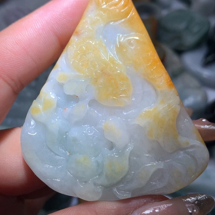 翡翠未镶嵌颈饰保真天然A货翡翠