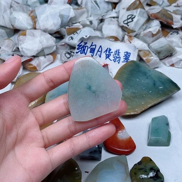 愚***生翡翠未镶嵌颈饰翡翠