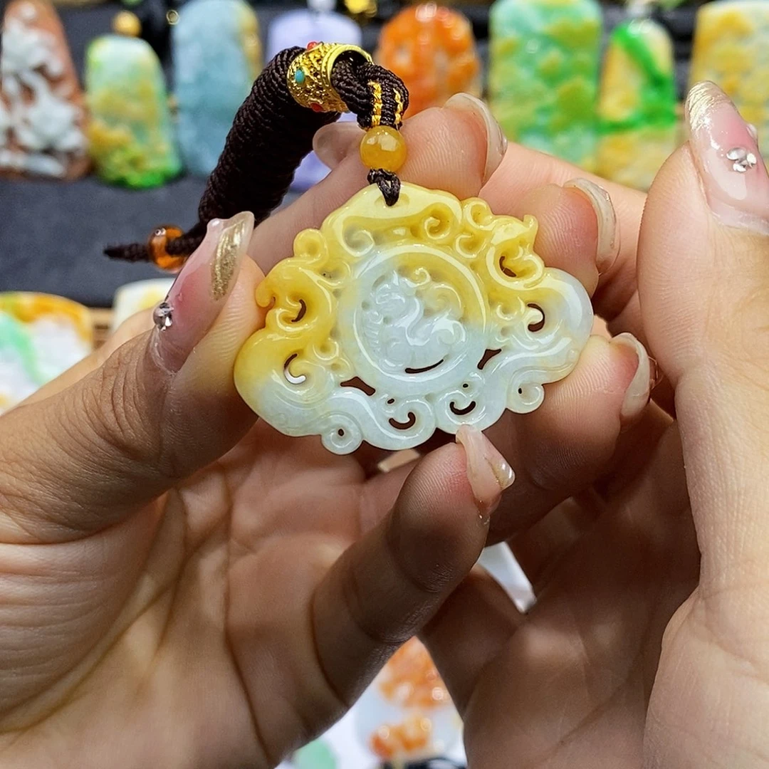 翡翠未镶嵌颈饰翡翠A货一物一证