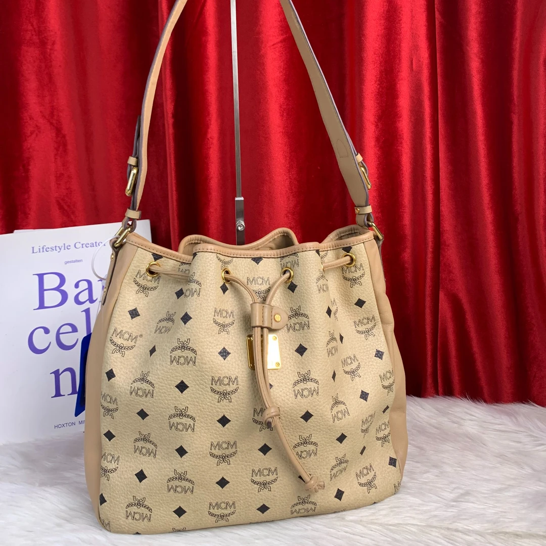 95新 MCM 米色抽绳水桶包/SD09522043/2043