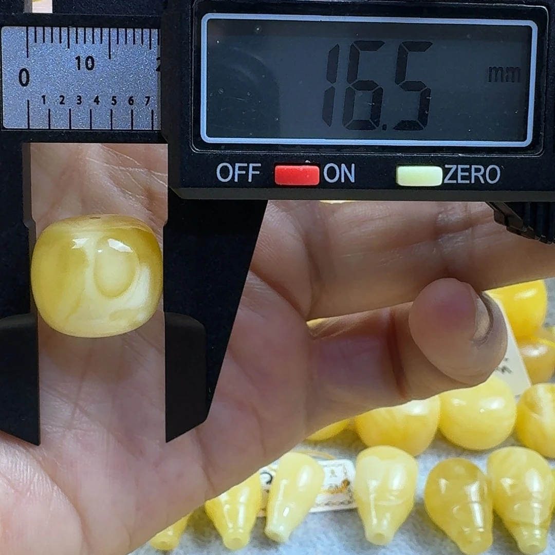 酷***孩裸石蜜蜡未镶嵌62