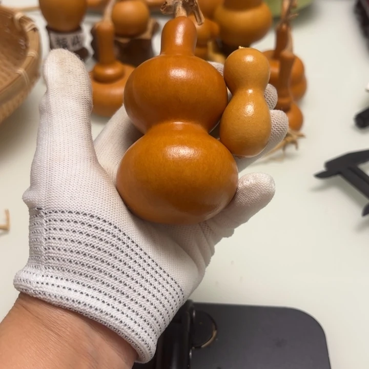 一***。天然手捻老皮葫芦