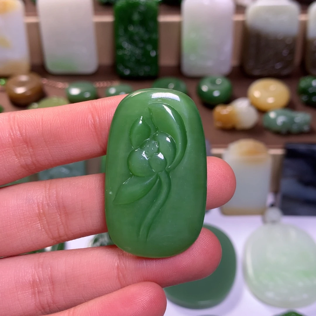 和田玉挂件未镶嵌Z****n