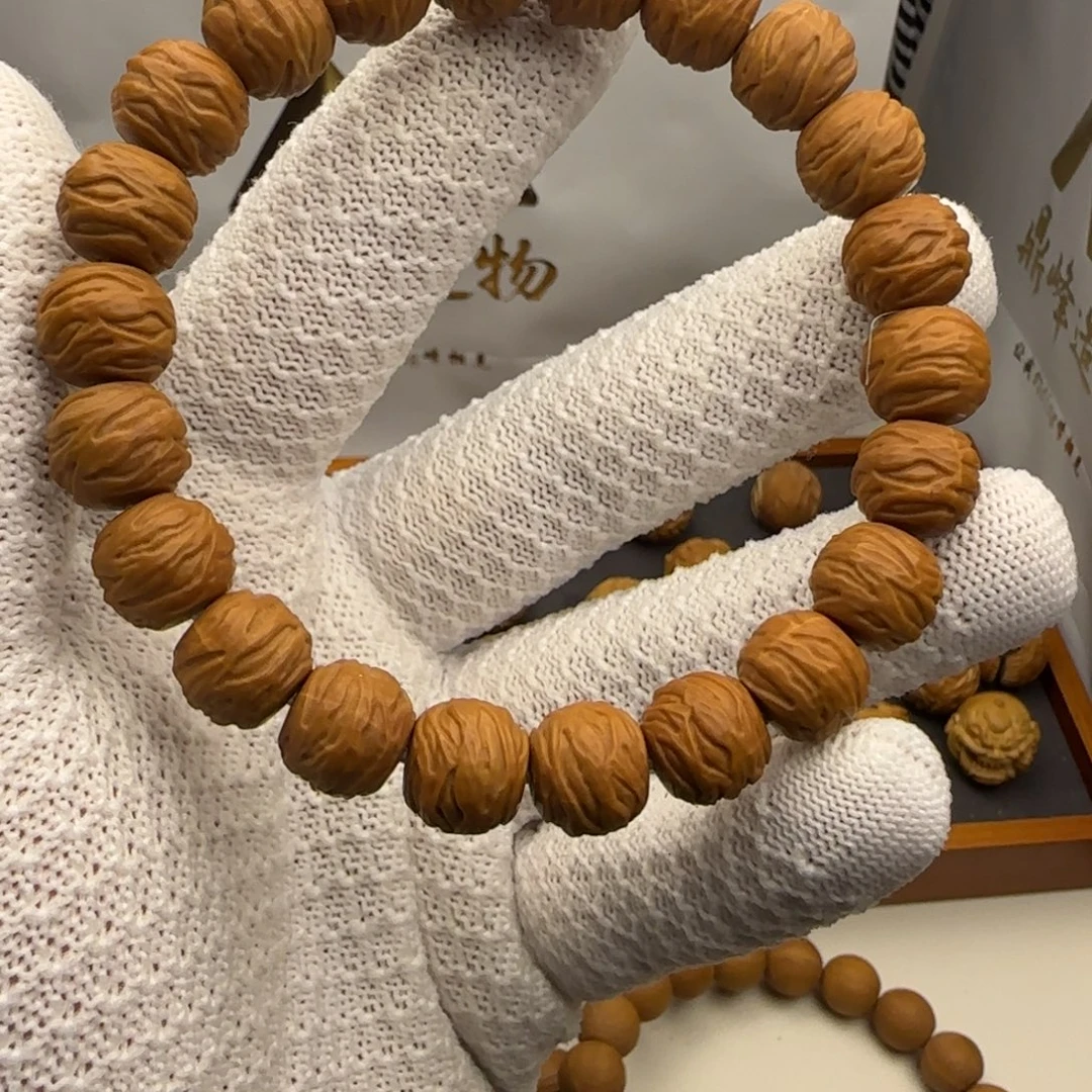吊坠猴头核桃全品破茧