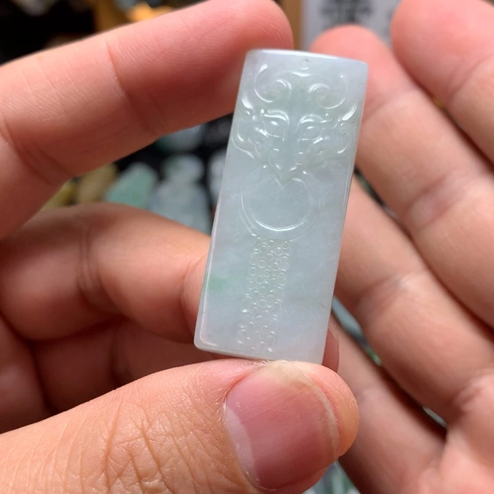 翡翠未镶嵌颈饰仿古牌