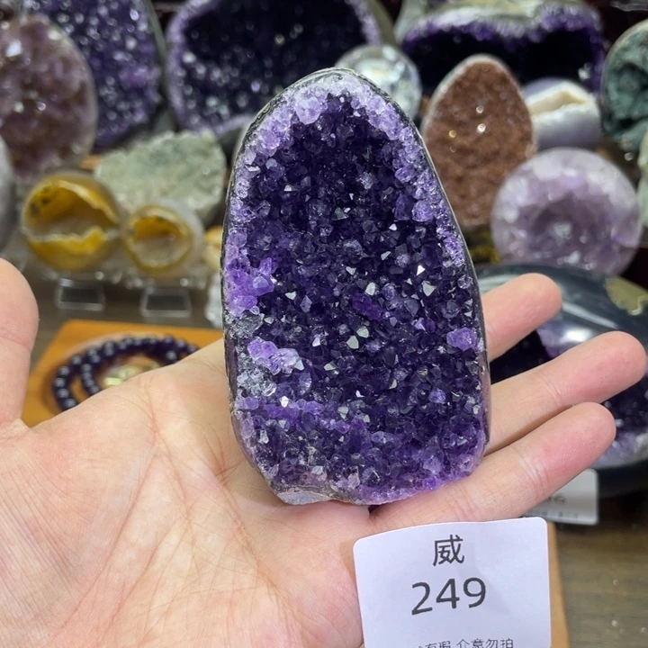 未镶嵌珠宝半成品水晶