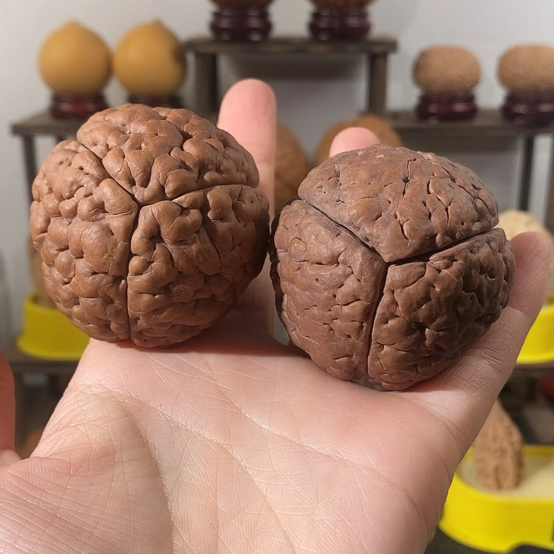 吊坠文玩核桃三瓣脑纹金刚练手5156