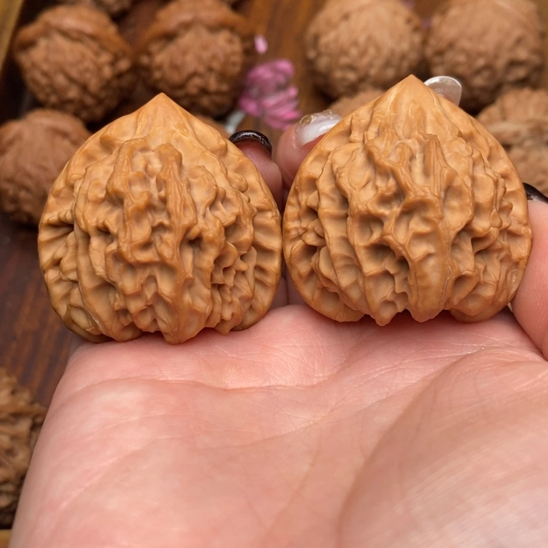 朴***华文玩核桃把件龙门涧39 S25号