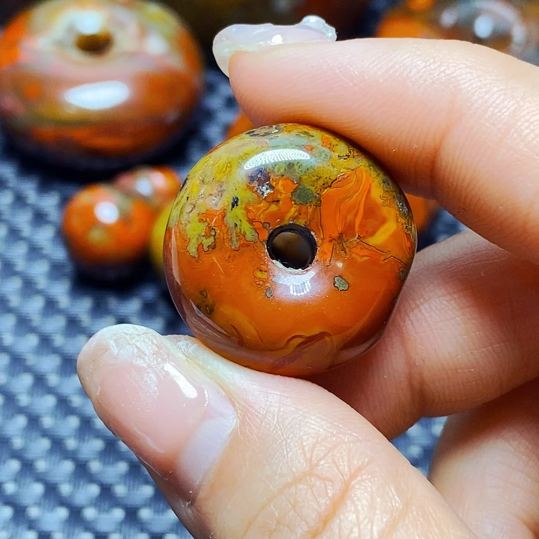 未镶嵌颈饰玛瑙/玉髓二*