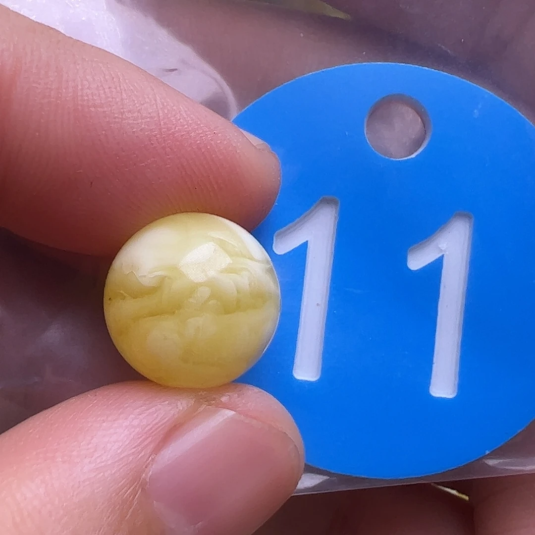 未镶嵌蜜蜡裸石12.3mm花粉