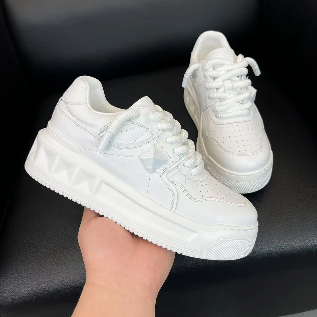 小白鞋女2025新款圆头全真皮松糕厚底增高休闲鞋板鞋系带百搭女鞋