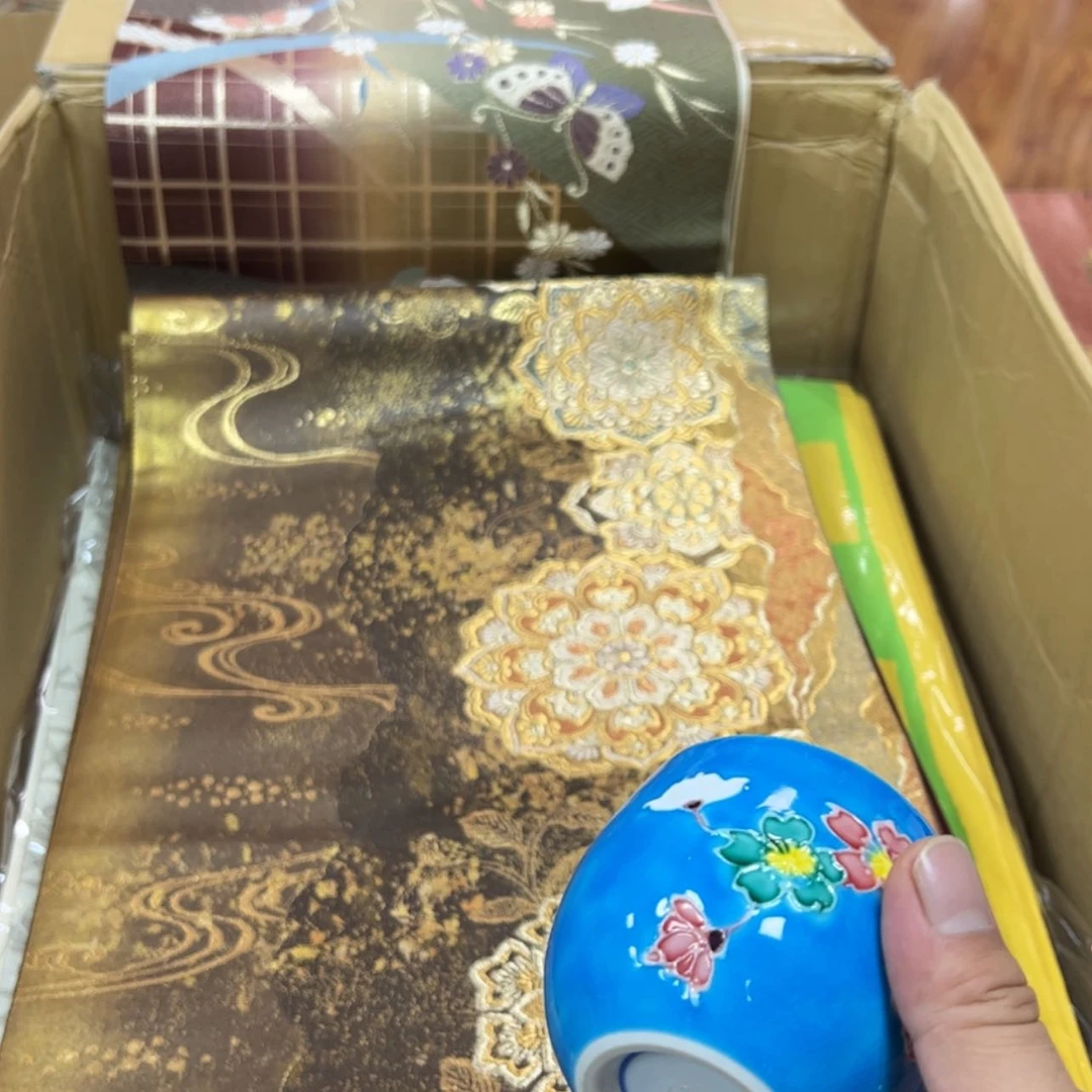 【闪购商品】无***圆陶瓷马克杯带盖勺