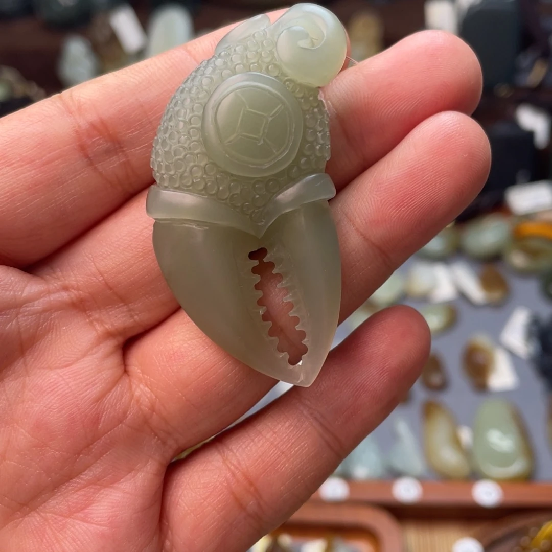 颈饰未镶嵌和田玉