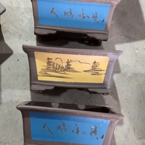 紫砂花盆  60-3。    微瑕