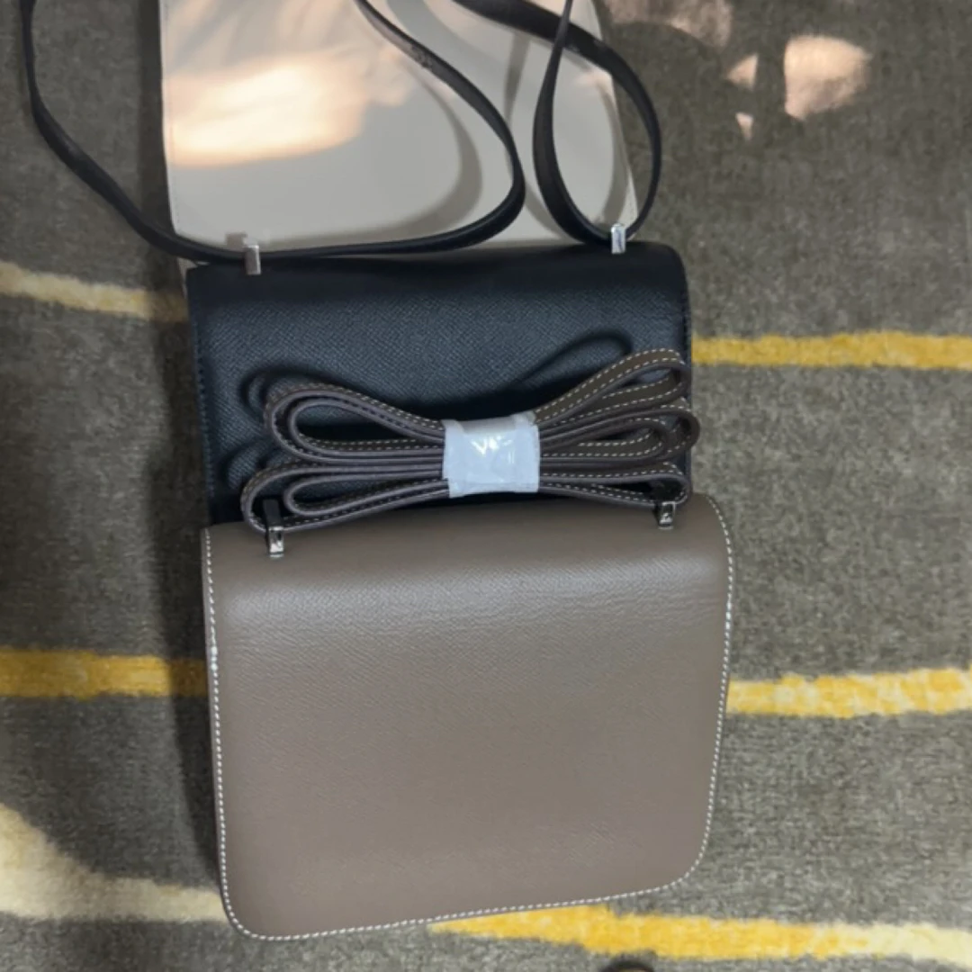 女士真牛皮腋下斜挎包