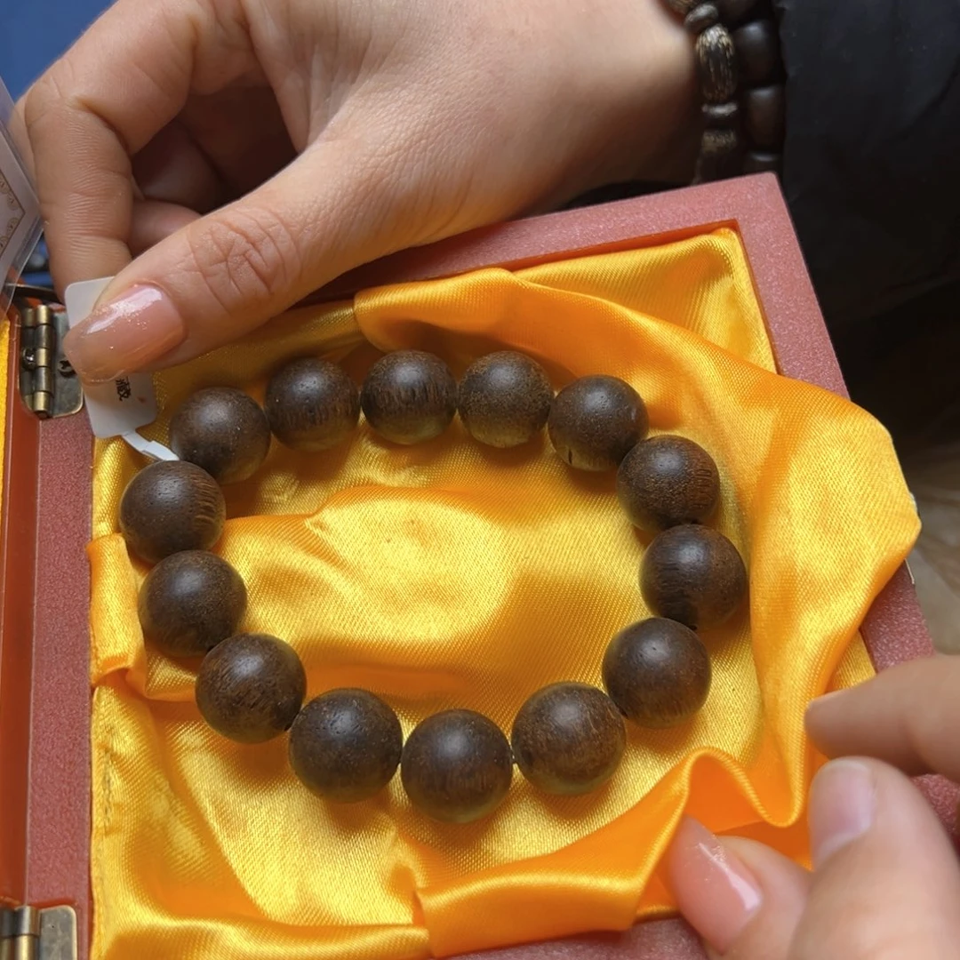 大叶紫檀（黑酸枝木类）