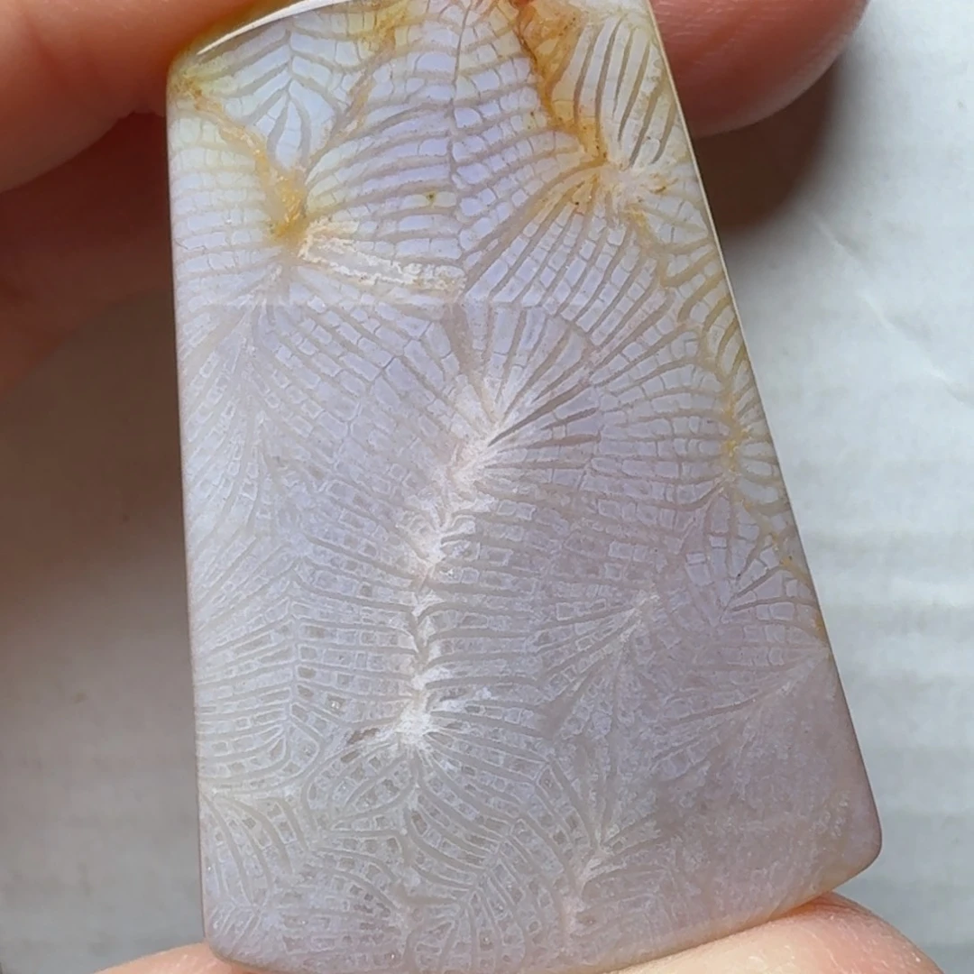 硅化玉粉粉凤尾，慢慢盘未镶嵌