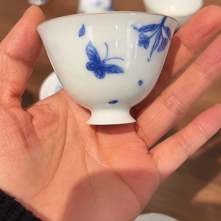 赋春寻隐薄胎描银杯杯