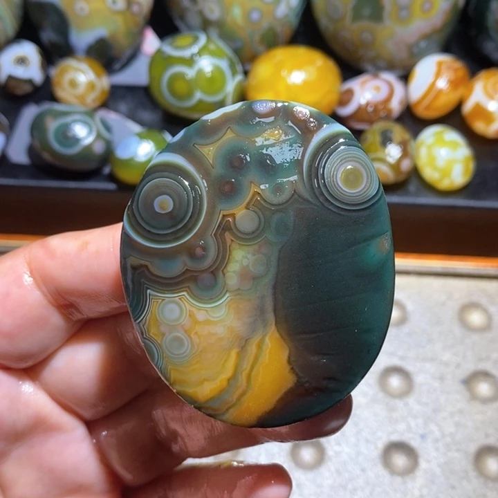 玛瑙/玉髓未镶嵌珠宝半成品