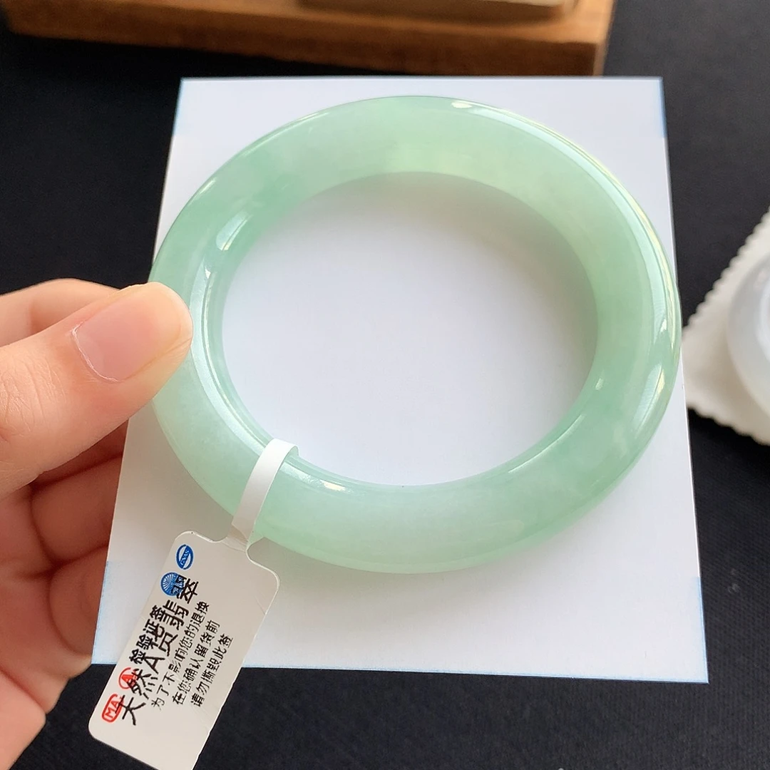 未镶嵌手镯翡翠翡翠