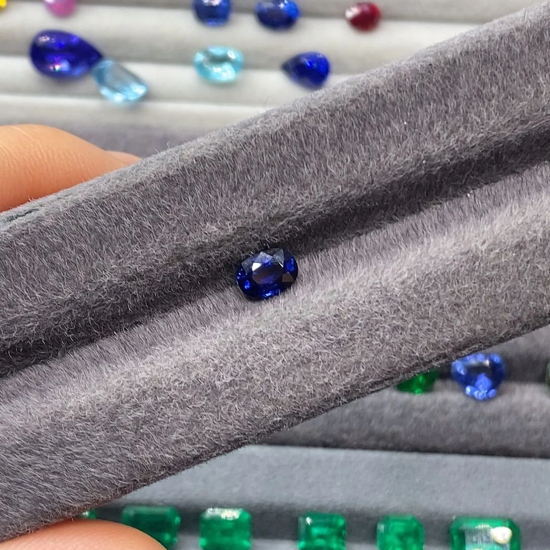 蓝宝石裸石未镶嵌1.08克拉天然蓝宝石