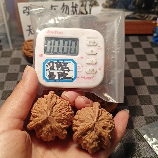 J***s盘山文玩核桃三棱三棱