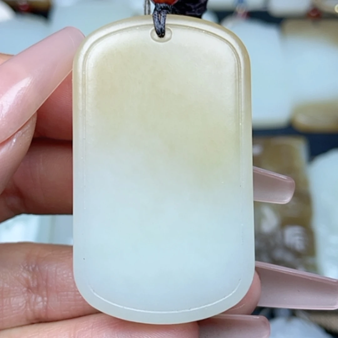 【闪购商品】颈饰未镶嵌和田玉