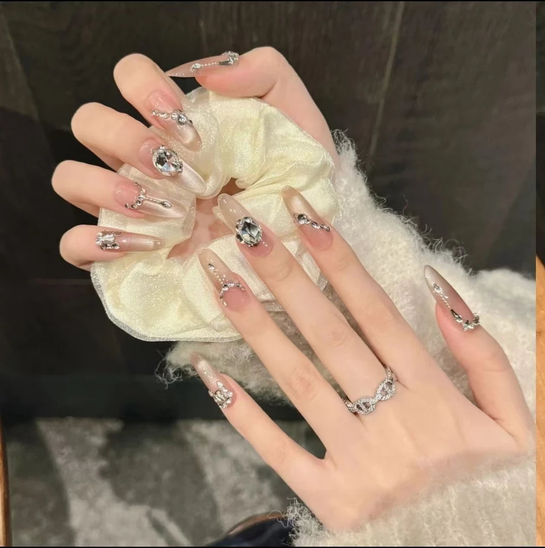 【9.9-15.9-19.9】下单备注编号+抖音名 纯手工穿戴甲默认微瑕