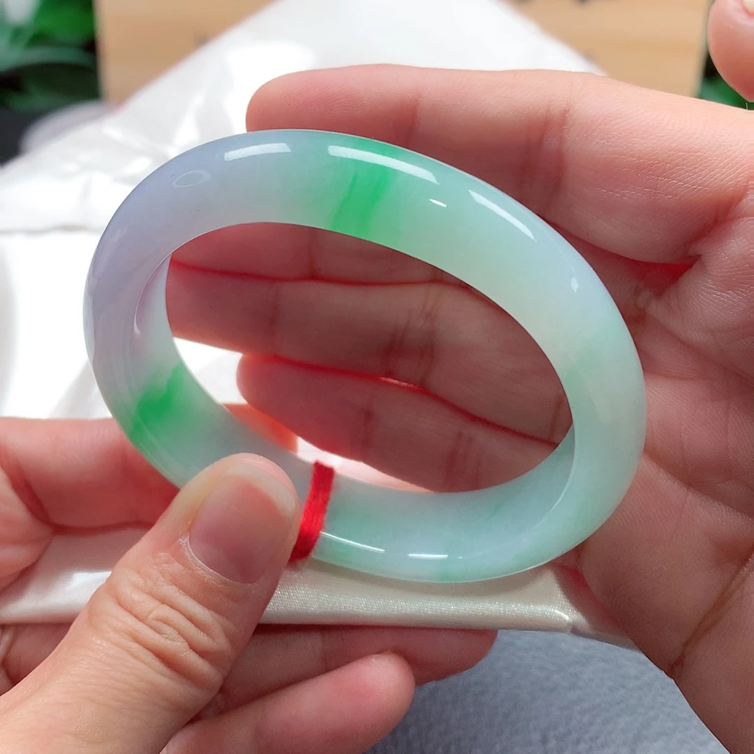 未镶嵌手镯（贵妃镯）翡翠95号，天然A货翡翠手镯