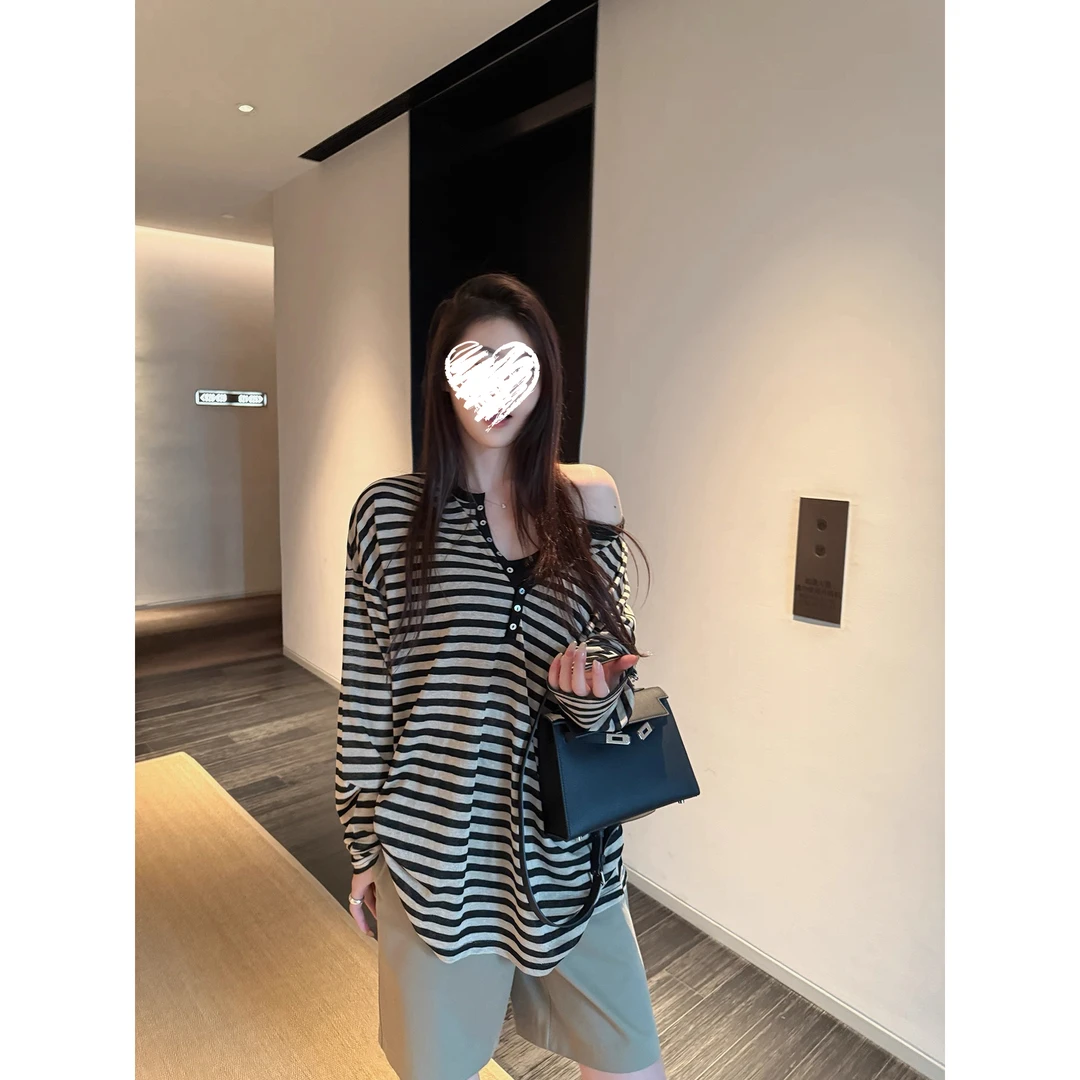 慵懒且洋气的超大件长袖防晒条纹大t恤   60228