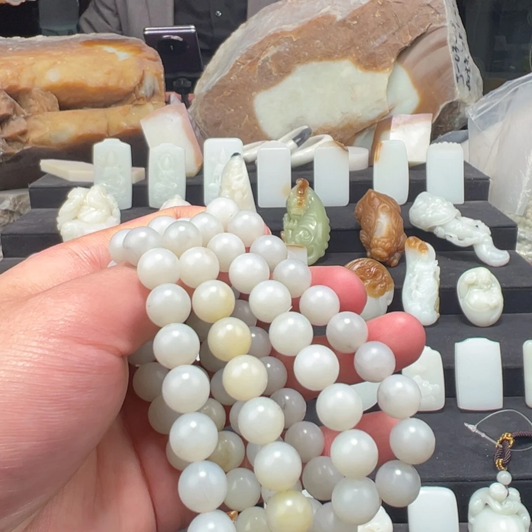 和田玉颈饰未镶嵌随机发