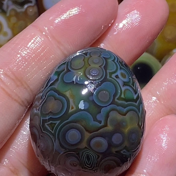 8***8玛瑙/玉髓未镶嵌珠宝半成品