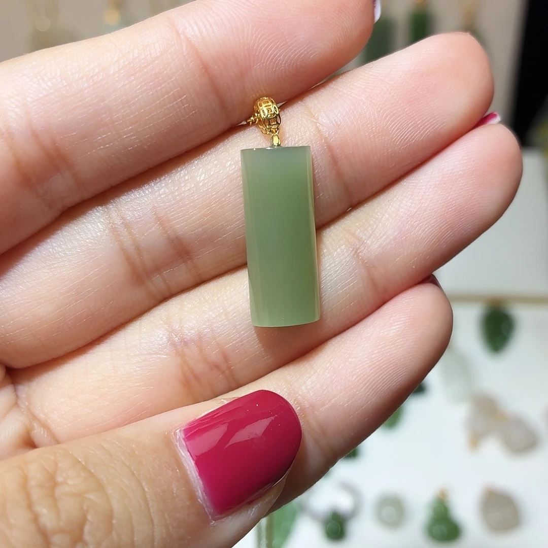 和田玉（碧玉）18K金镶嵌吊坠(赠链)