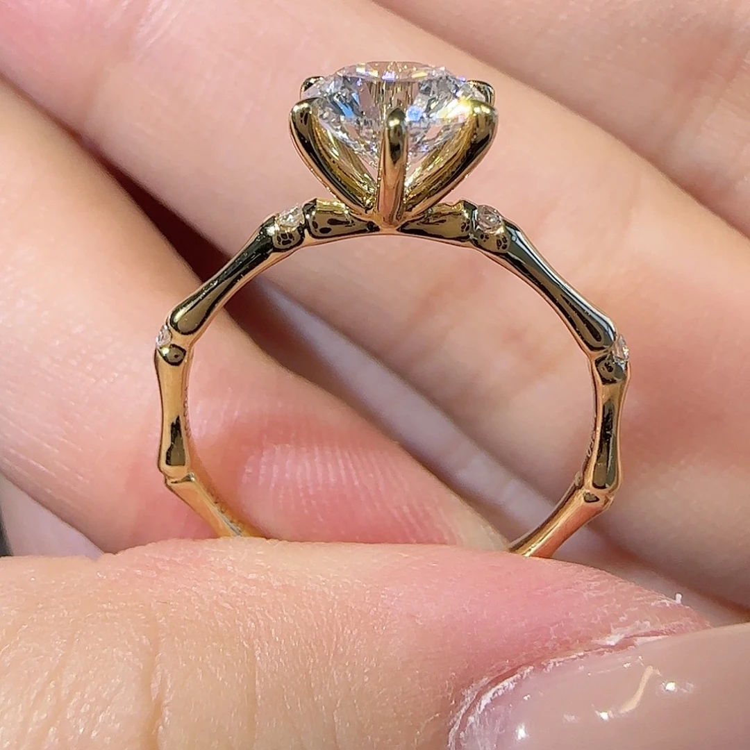 18K金镶嵌实验室培育钻石竹节1卡