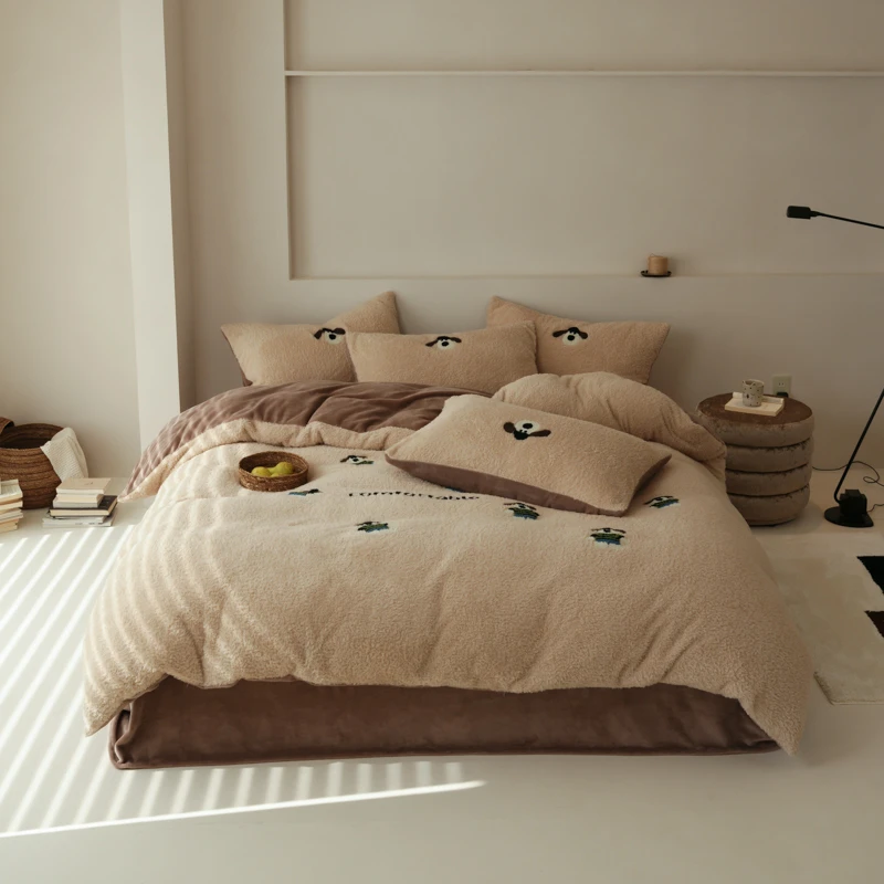 超柔冬季高克重牛奶绒双面绒四件套可爱毛巾绣羊呢绒被套床上用品