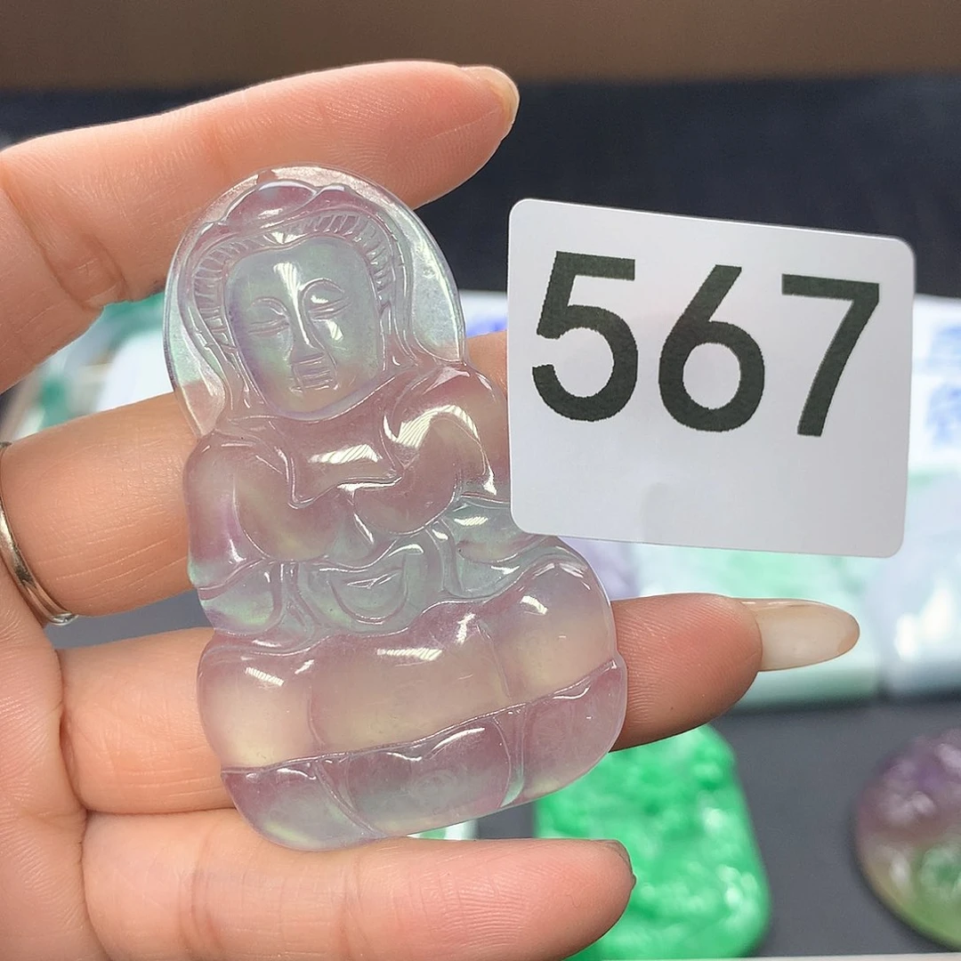 翡翠颈饰未镶嵌你