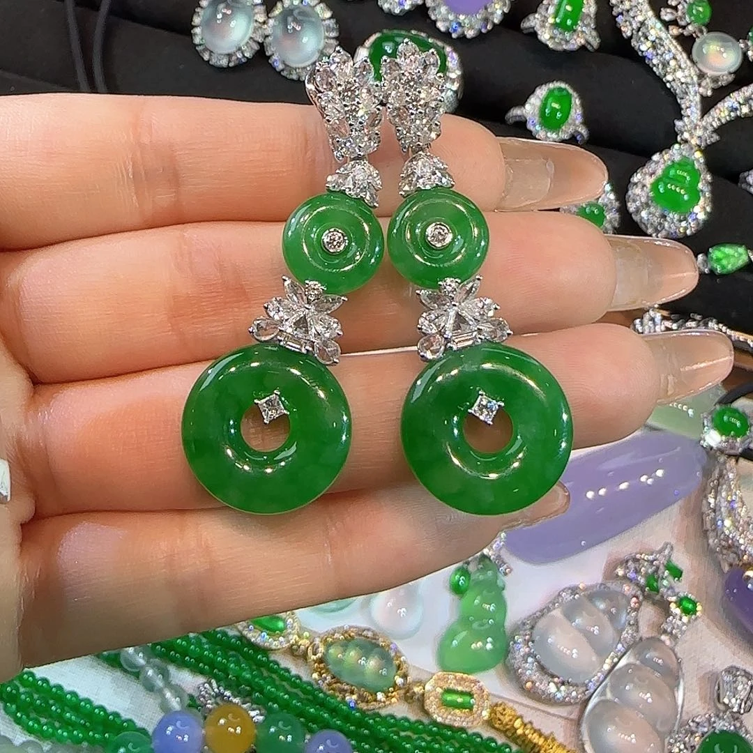 翡翠18K金镶嵌戒指