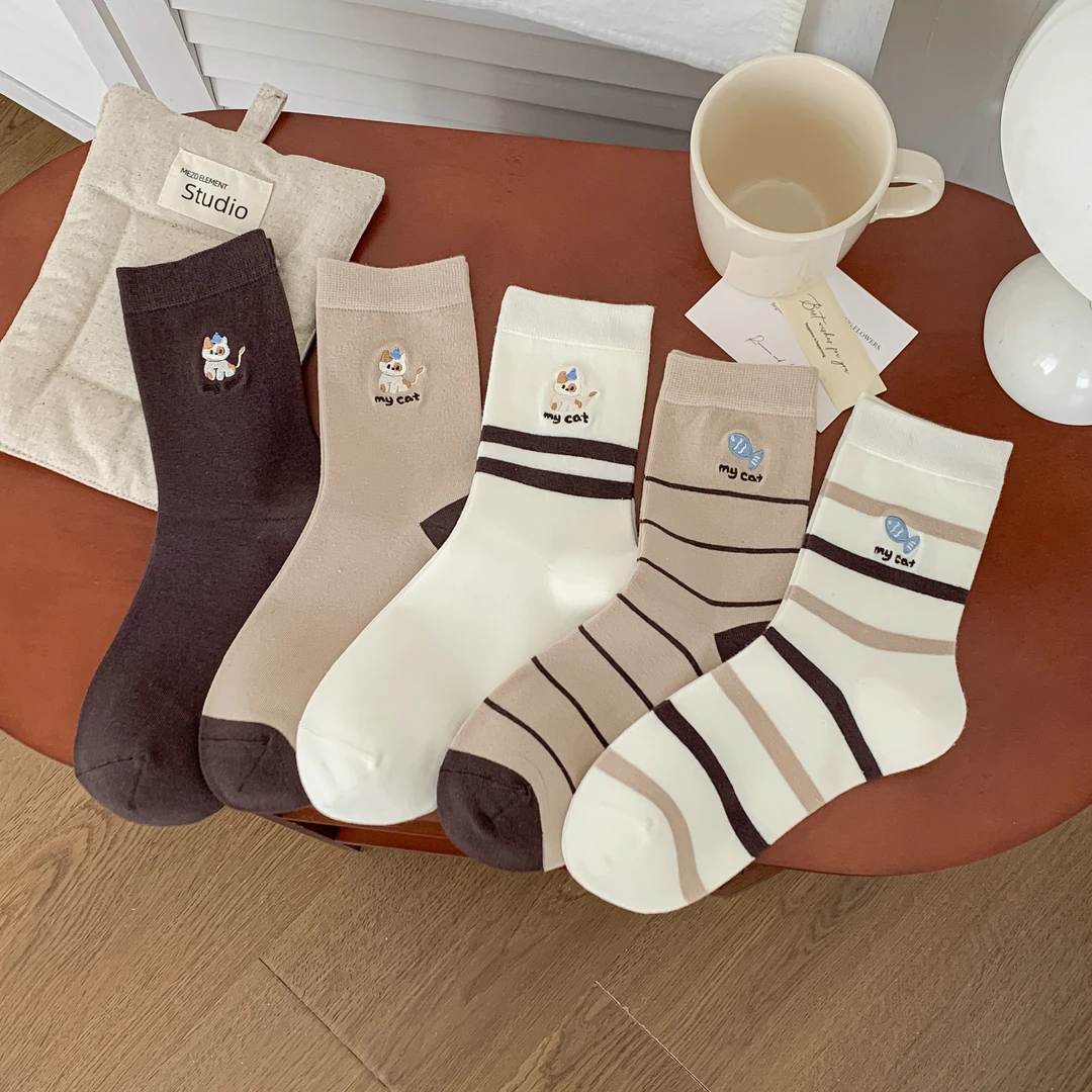 【A519】美拉德小猫新款棉袜女士秋冬中筒长袜透气亲肤不臭脚学生袜