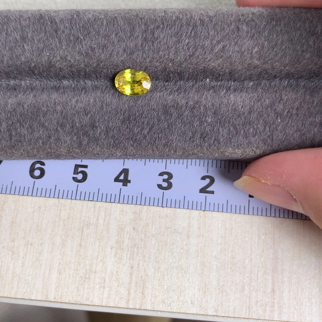 裸石蓝宝石1.35 金丝雀 大证